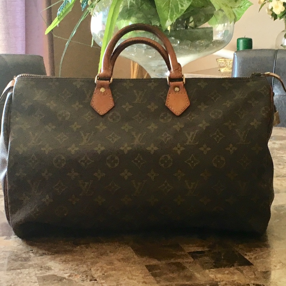 100% Authentic Louis Vuitton Speedy 35